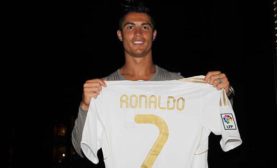 替补球员上场直接送出助攻，全场惊讶（替补登场即送助攻，全场哗然）