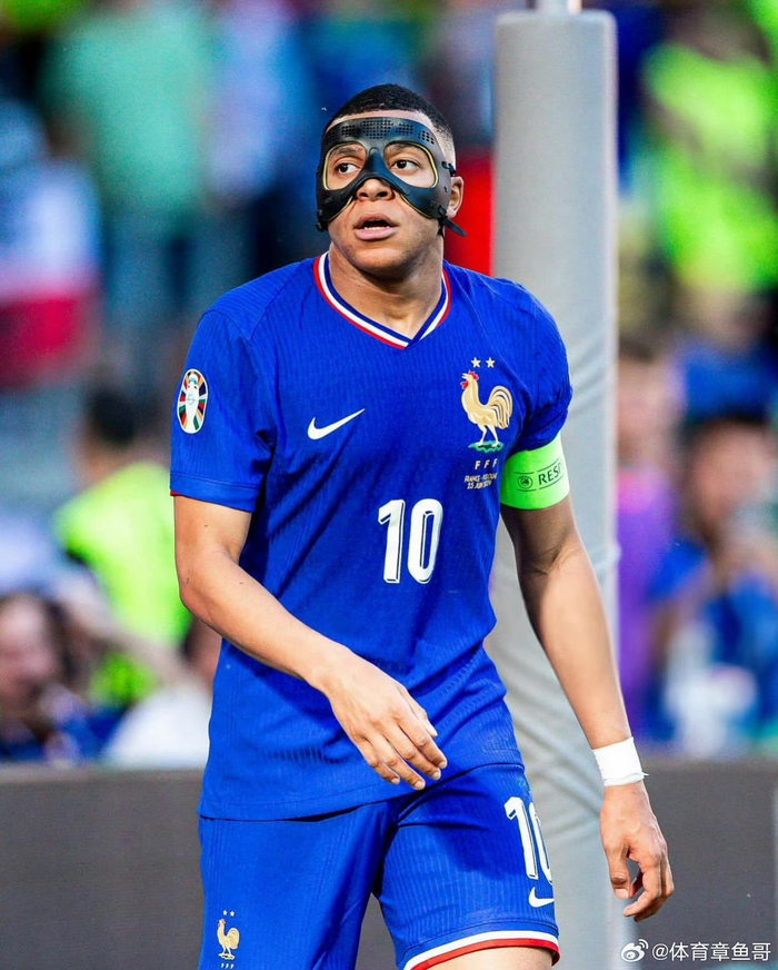 这队防守轮转太快了（这支球队的防守轮转速度惊人）