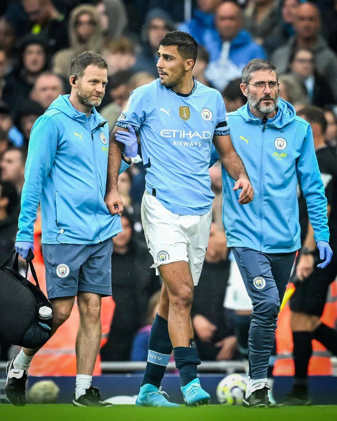 意媒：邓弗里斯的经纪人已换为巴拉特，为转会英超豪门做准备（意媒：邓弗里斯已更换经纪人巴拉特，或为转投英超豪门铺路）