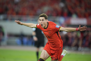 斯基拉：米兰和一些德甲俱乐部正在关注布鲁日前锋特雷索尔迪（斯基拉：米兰与多家德甲球队正关注布鲁日前锋特雷索尔迪）