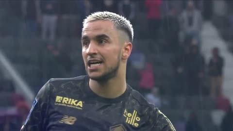 诺伊尔：上半场你能看到谁是更强的队伍；下半场比赛完全不同（诺伊尔：上半场高下立见，下半场完全是另一回事）