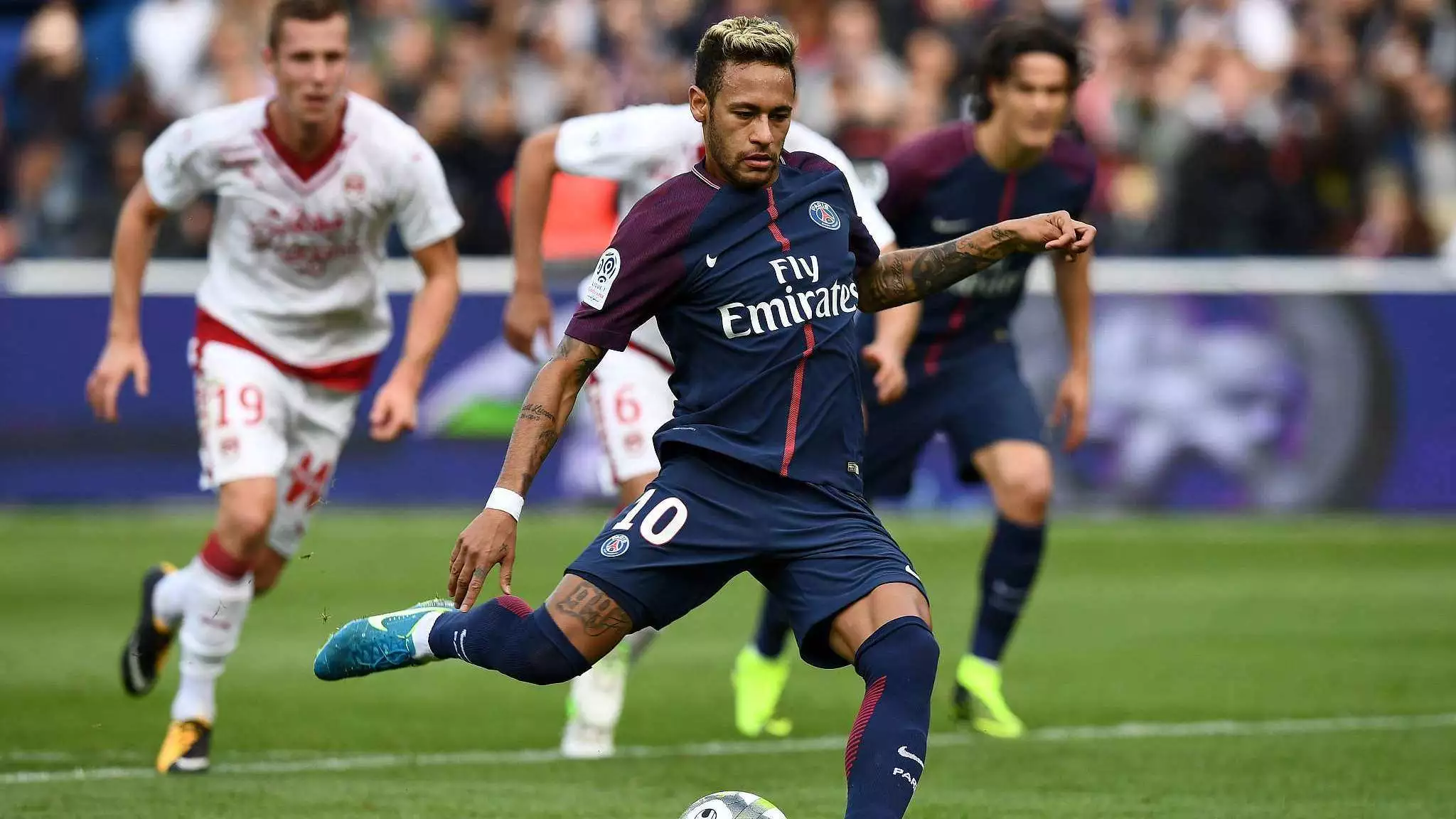 首尔外援亚赞：祝贺海港夺冠；只要团结一致就一定会有好结果（首尔外援亚赞恭贺海港夺冠：同心协力终有佳果）