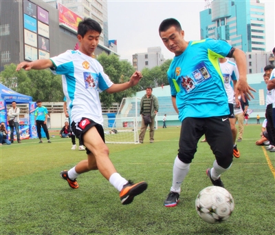 带领桑托斯成功逃离降级区，内马尔赛后动情落泪（内马尔率桑托斯脱离降级区，赛后激动落泪）