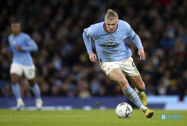 米体：罗马想冬窗租借齐尔克泽，若晋级欧冠会自动触发买断（米体：罗马拟冬窗租借齐尔克泽，若闯入欧冠将自动买断）